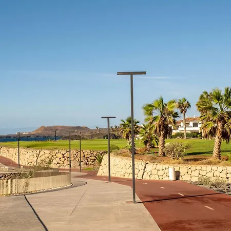 Amarilla Golf Fresa * San Miguel de Abona