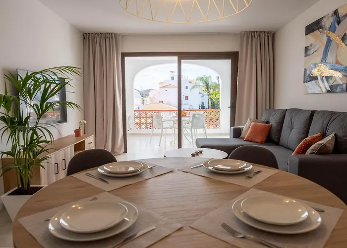 Amarilla Golf Fresa * サンミゲル・デ・アボナ